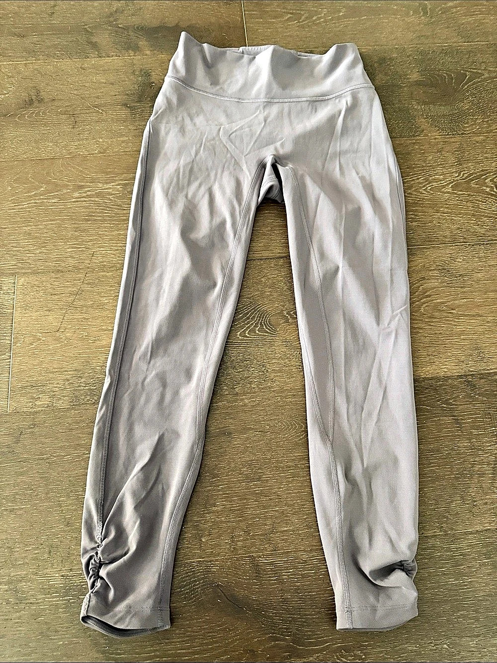 lululemon High Rise Gray 25” Athletic Leggings Size 6